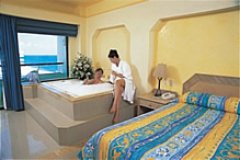 CrownParadise_CrownClubRoom.jpg