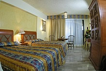 GoldenCrownParadise_DeluxeRoom.jpg